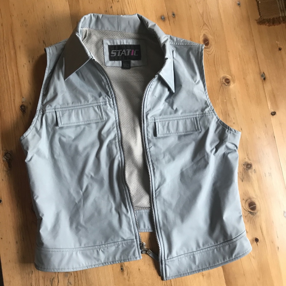 Static NWOT Rugged Vest Large gray poly